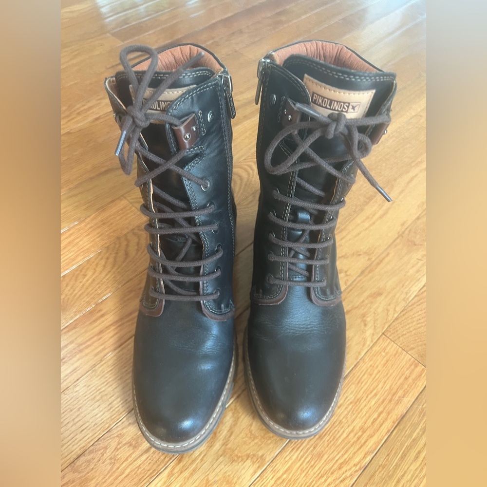 Like new Black and brown PIKOLINOS booties with laces